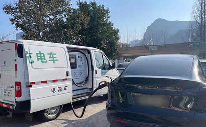 甘州区汽车搭电